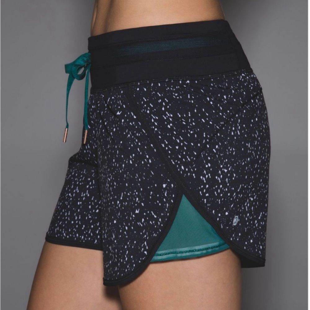 Lululemon Kanto Catch Me Short